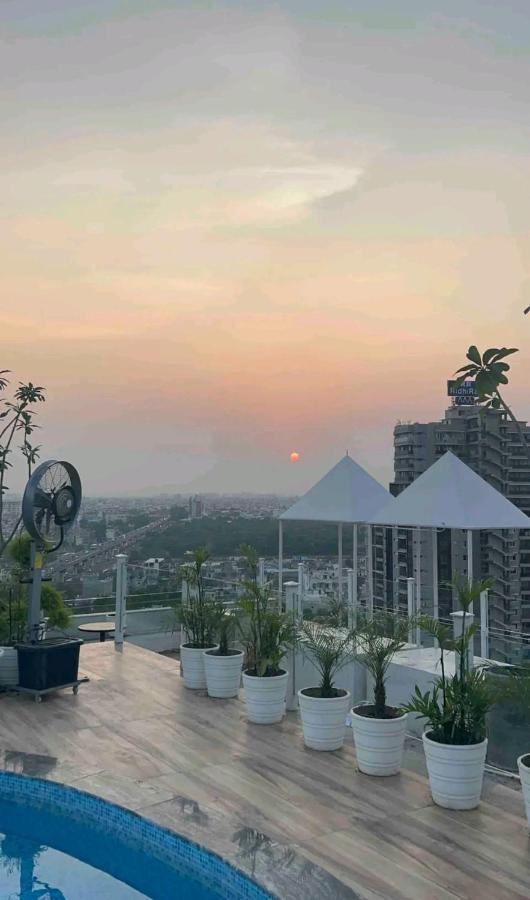 Oyo 82097 Luxury Studio Grand Anukampa Hotel Jaipur Exterior photo